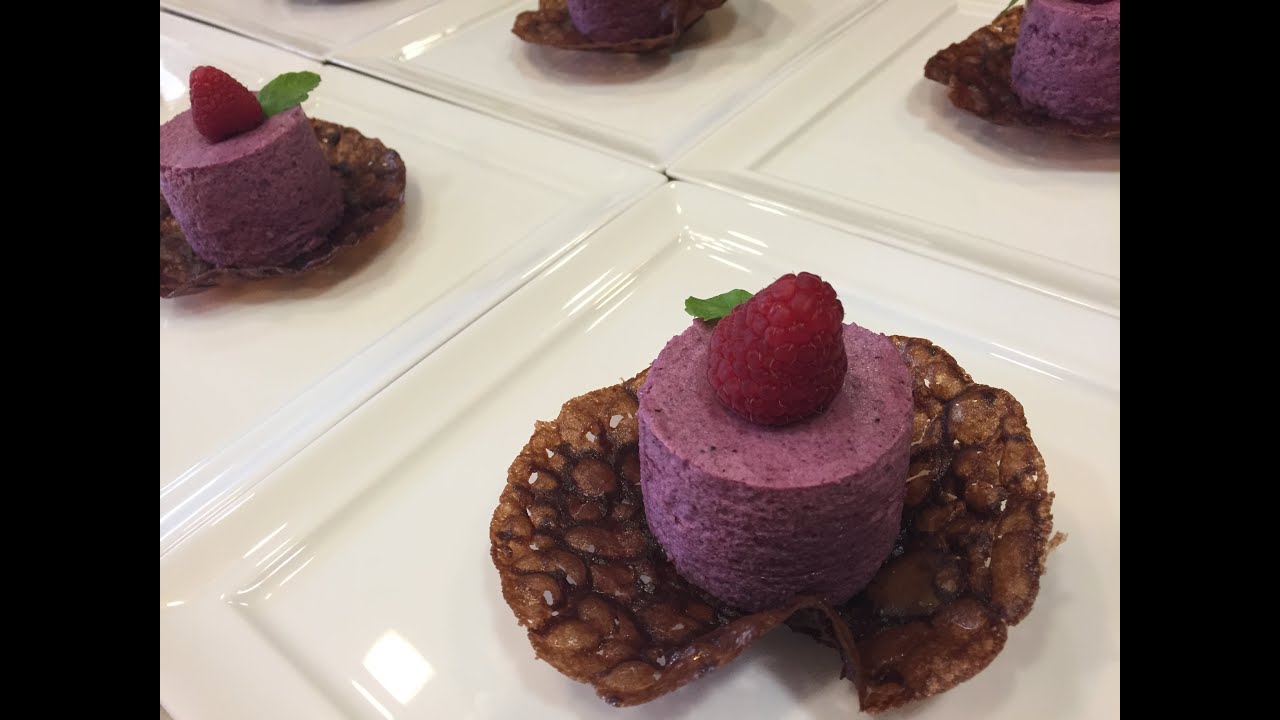 MOUSSE DE FRUTOS ROJOS / RED FRUIT MOUSSE