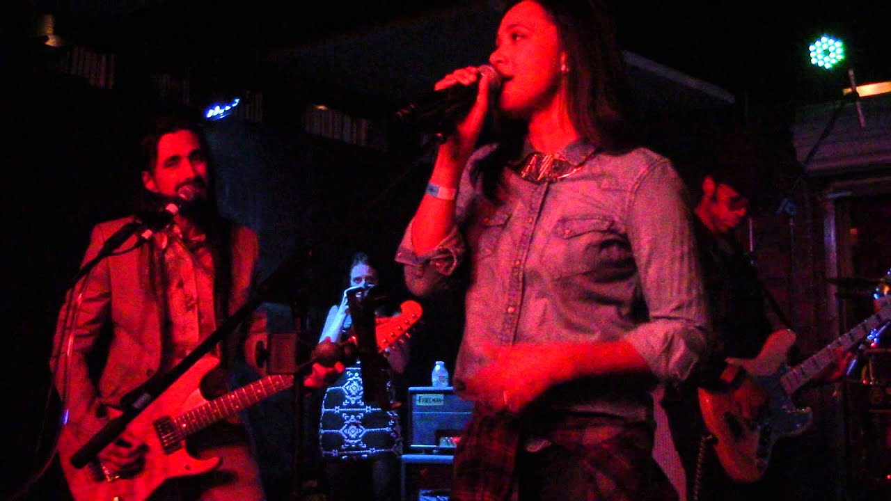 NUNO BETTENCOURT NICOLE KEHL Sideways SOUNDCHECK LIVE LUCKY STRIKE LIVE  3/16/2016