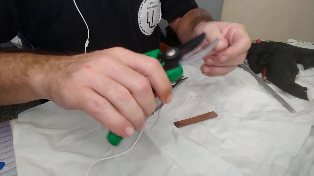 Afiando a tesoura de poda Trapp.
