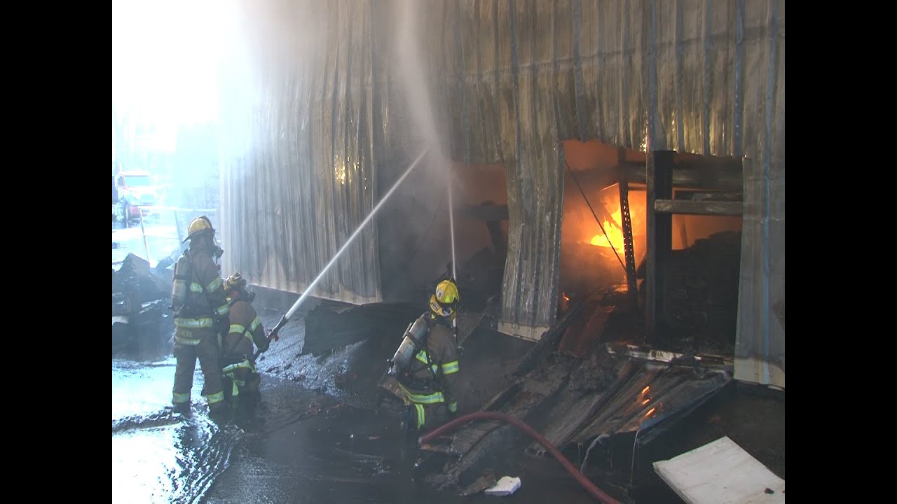 Pawtucket, RI 4th alarm commercial building fire on Thanksgiving Day