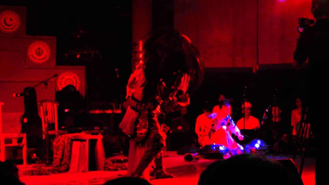 Manungal collaboration of Tebo Aumbara & Aki-ra sunrise @Anand Ashram Ubud, 18 March 2013