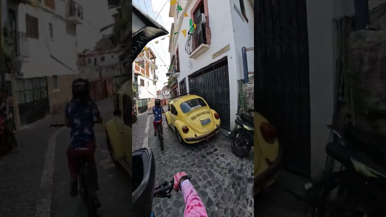 Bajando los callejones de Taxco en bici