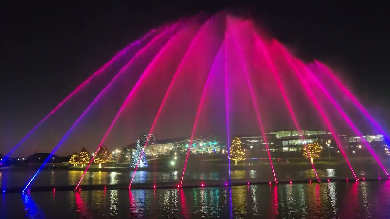 Christmas water show 