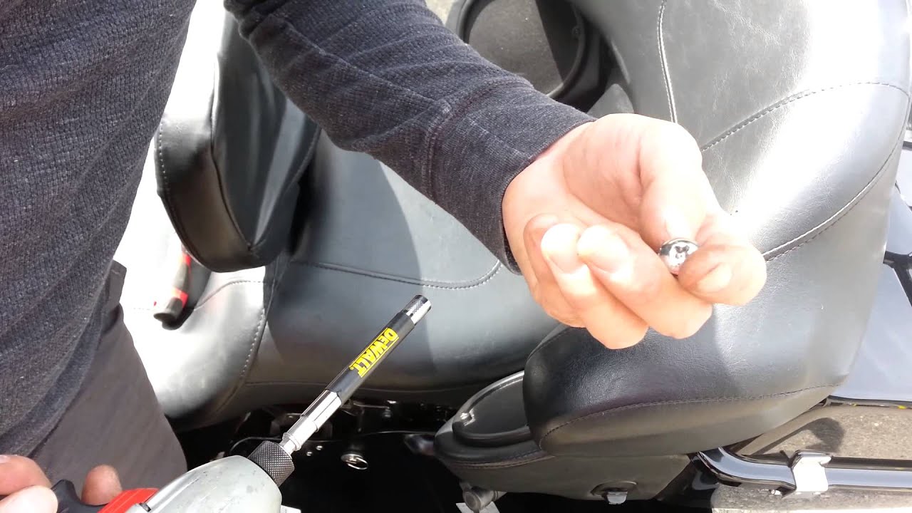 How to REMOVE your Harley Davidson seat.