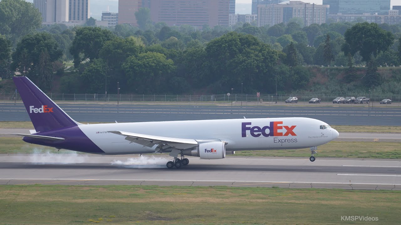 FedEx 767 Slow Motion Touchdown at KMSP/MSP - N176FE