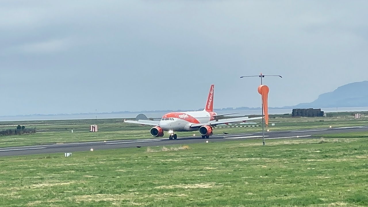 easyJet a319 landing at City of Derry airport #cityofderryairport #easyjet #a319
