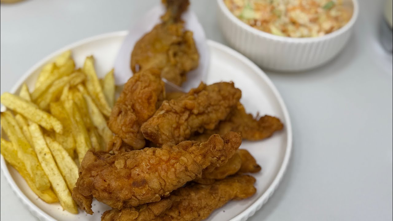 دجاج كنتاكي 🍗مقرمش،سلطة كول سلو