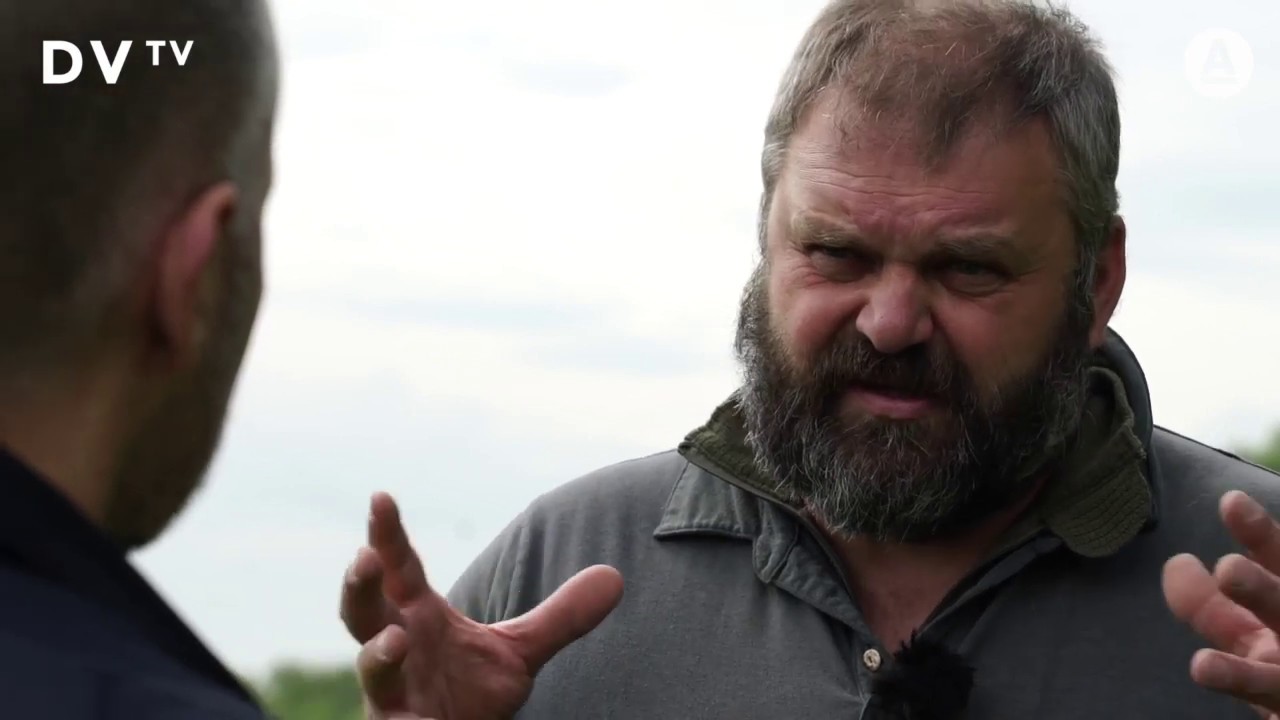 Krajinu ničí zemědělství socialismu, dotace ji ubíjejí, deště jsou jen sanitka, říká sedlák Pitek