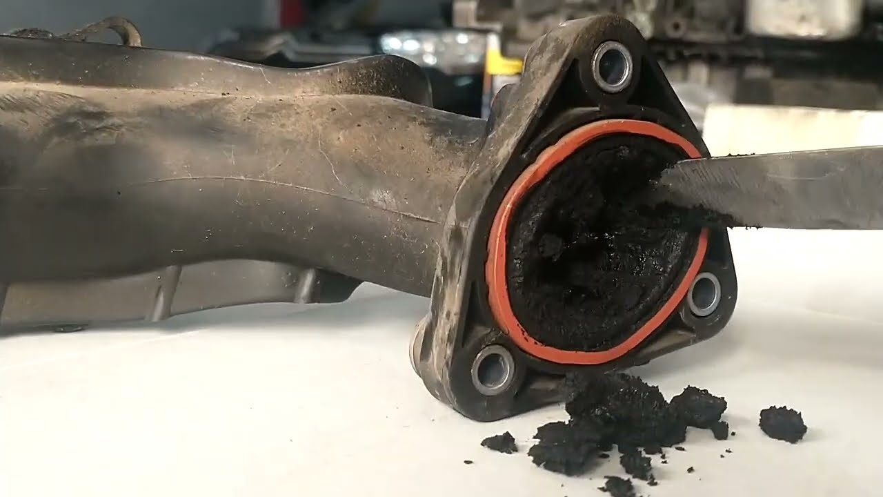 Monque puissance check engine Citroën C4 2014 1.5 Nettoyage système d'admission et EGR