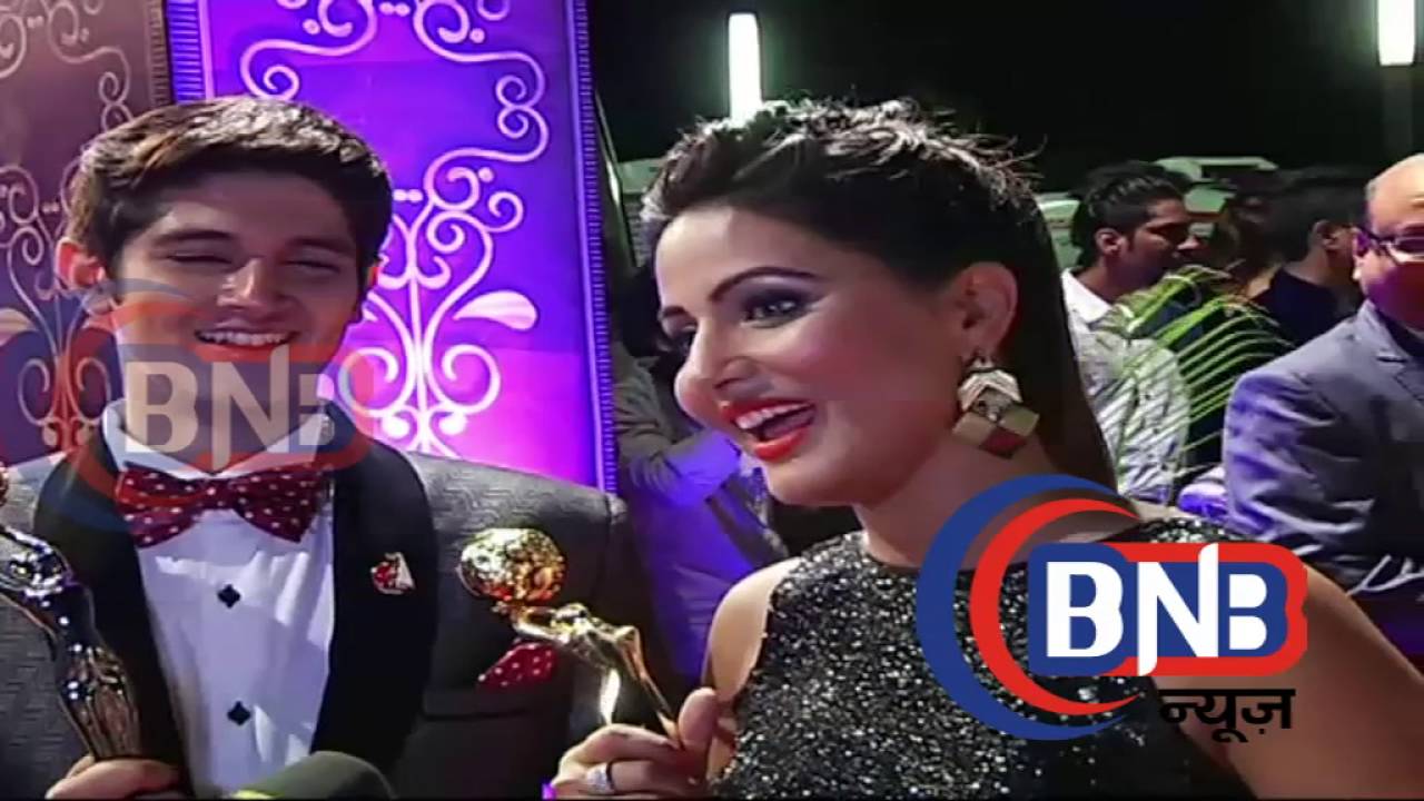 Hina Khan at Zee Gold Awards 2016 wid son