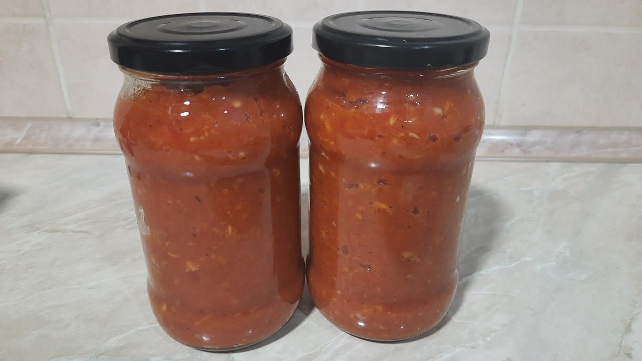 Adzsika (paprikakr&eacute;m) - eredeti recept