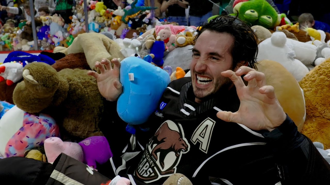 Caps Red Line | Teddy Bear Toss