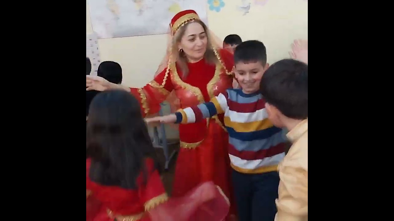 297 nömrəli tam orta məktəbin 3ç sinfi.İlaxır Çərşənbə. s.r Mirzəyeva Sevinc (sonuncu hissə)