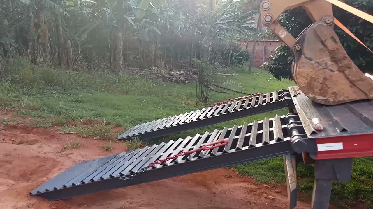 Novo caminhão prancha para trasporte dos equipamentos