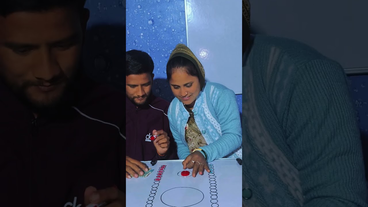 पति–पत्नी का Button Challenge 😍 | Winner Takes the Money 💸Couple Game Challenge 😱 | कौन जीतेगा पैसे?