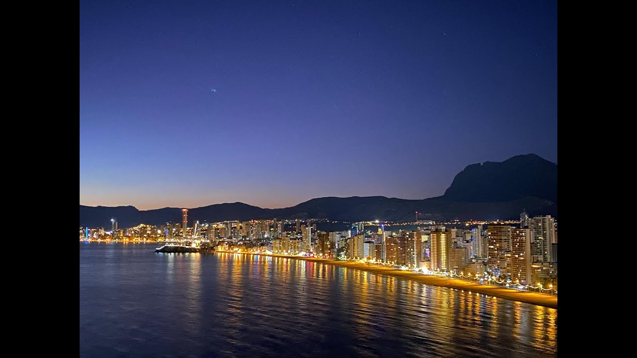 🔴 Benidorm Live Cam 🌊 Mediterranean Sea & Skyline | Directo 24/7