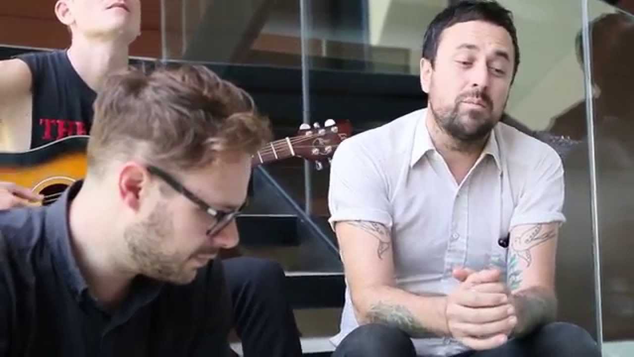 Acústico con Black English // 