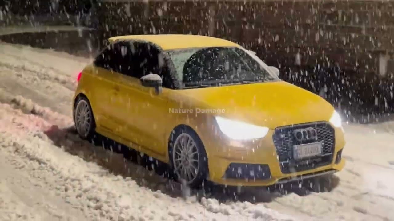 Chaos in Italy Today! 4 Feet of Super Snow Storm Causing Many Homes Buries in Piedmont