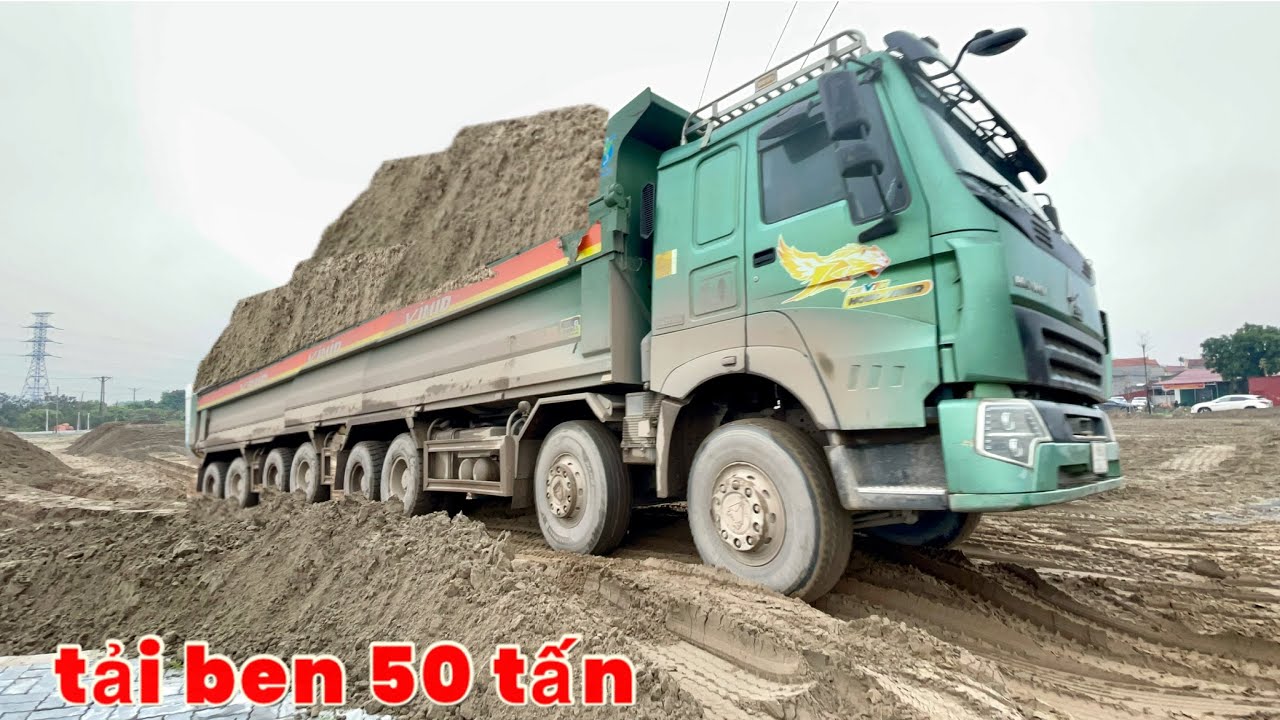 Siêu x.e ô tô tải howo chở 50 khối cát lùi đổ ben cực mạnh #congnongbabanh | excavator truck