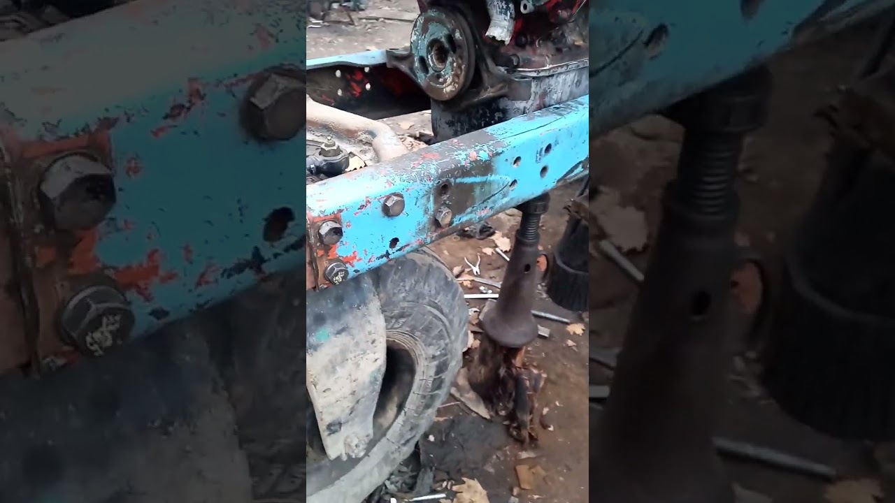TTZ  LS 100. traktoriga MTZ 80 Traktorini matori oʻrnatildi