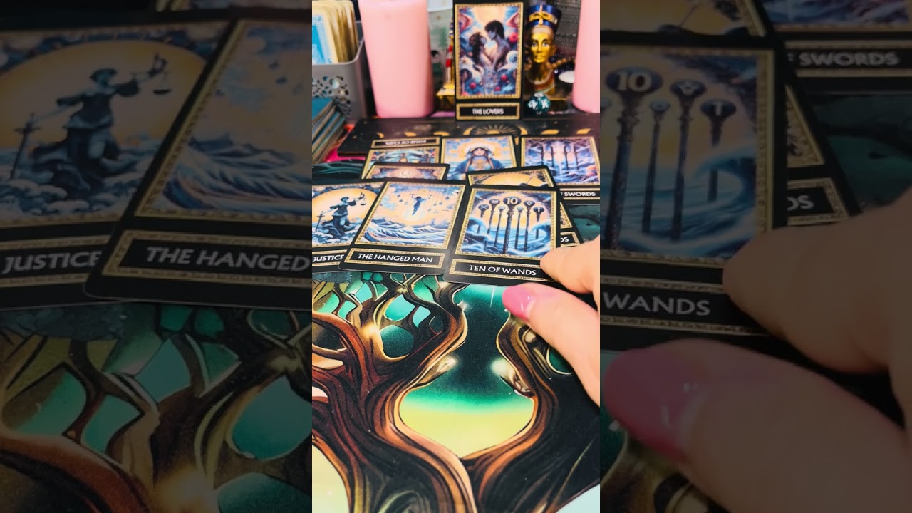 💁🏻‍♀️Még nem tud a szíve szerint dönteni…💝