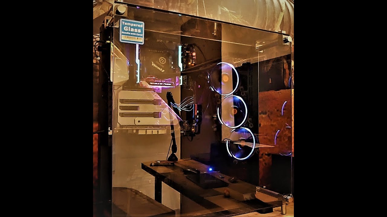 The most insane cabinet ThermalTek core P5 Tempered Glass Edition Wall-Mount Chassis
