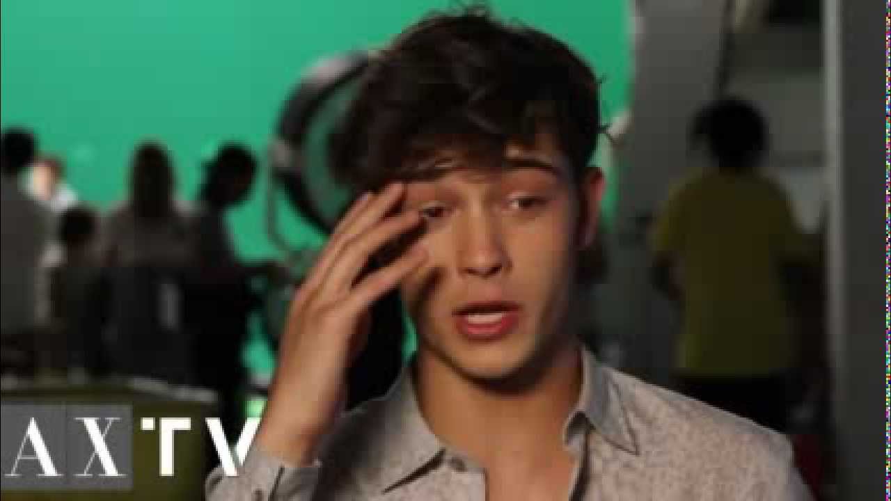 Francisco Lachowski: Armani Exchange Interview