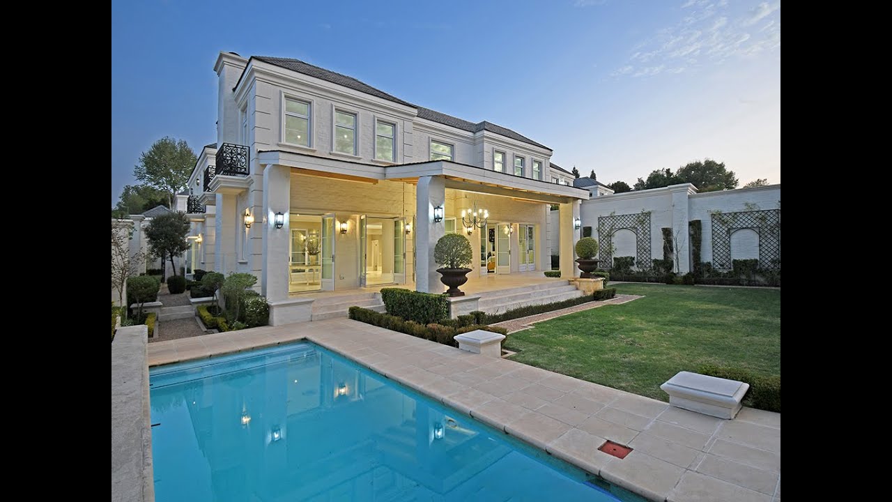 5 Bedroom House For Sale in Bryanston - RL16308 - Firzt Realty Company