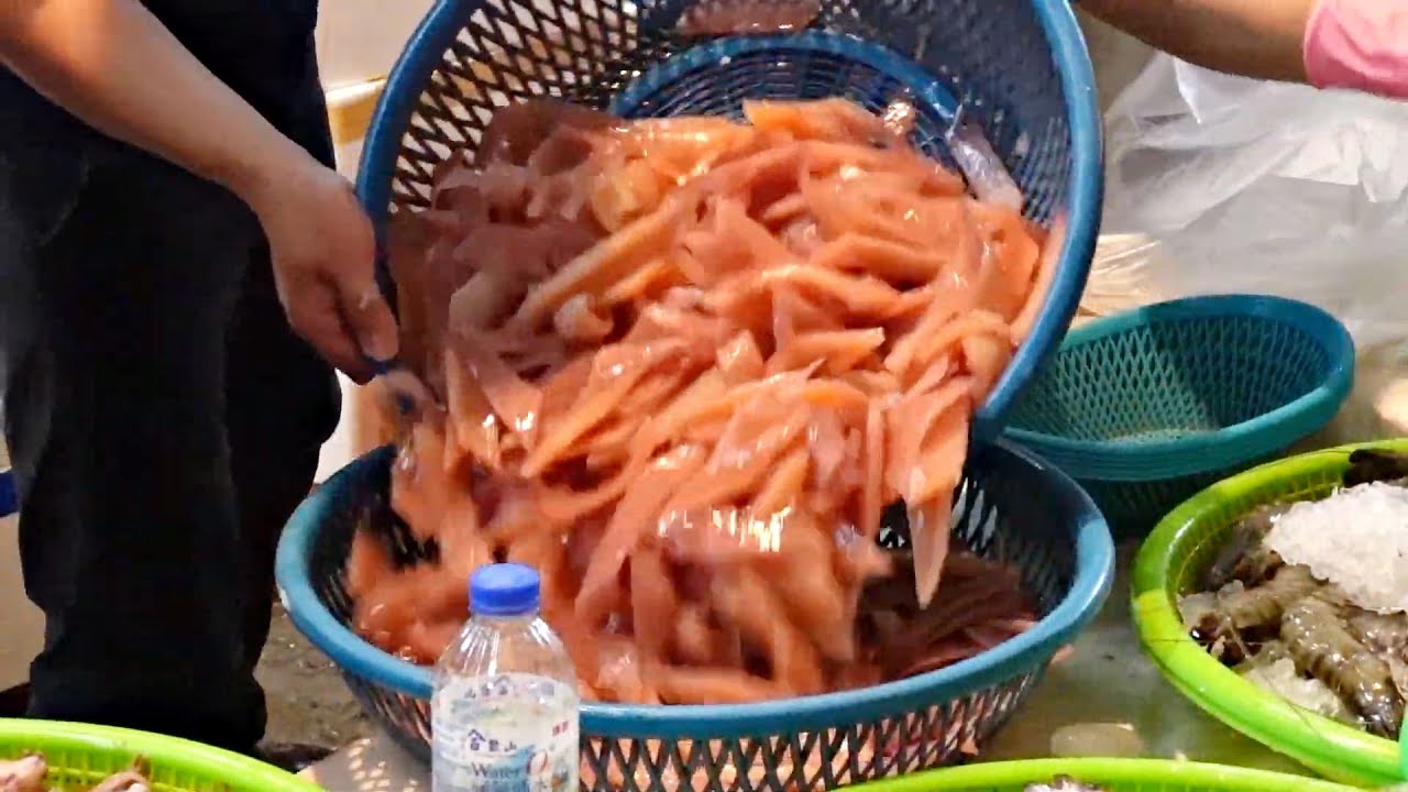 Taiwan Seafood Auction/Lively seafood auction market in Taiwan - Taiwanese Tradition Market