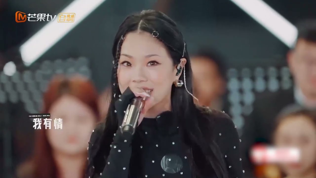 Vinida Weng -  Yilan Love Story (LIVE TV PERFORMANCE)