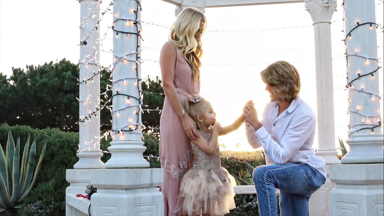 CUTEST PROPOSAL EVER! COLE & SAVANNAH