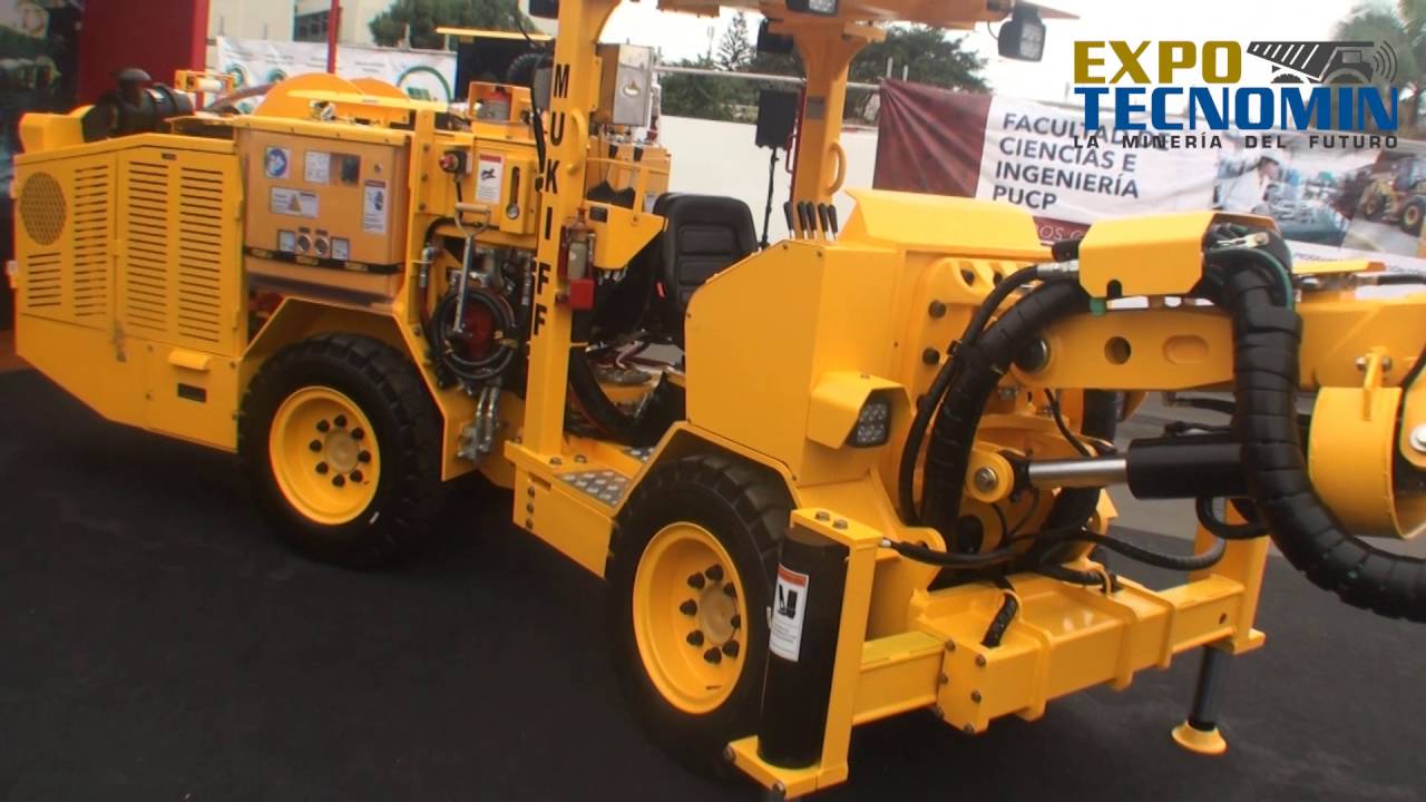 EXPOTECNOMÍN: RESEMIN exhibió micro jumbo Muki  para perforaciones en vetas angostas.