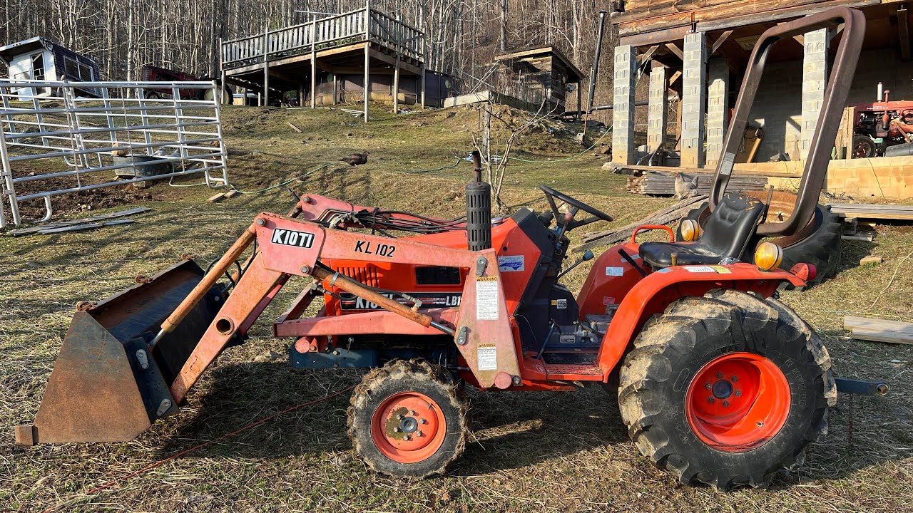Lot 55  LB1914 kioti 4x4 Diesel loader Spring Auction 