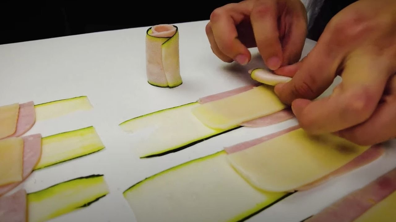 Easy cheesy zucchini roll with ham, in minutes! Why i don't know this recipe earlier