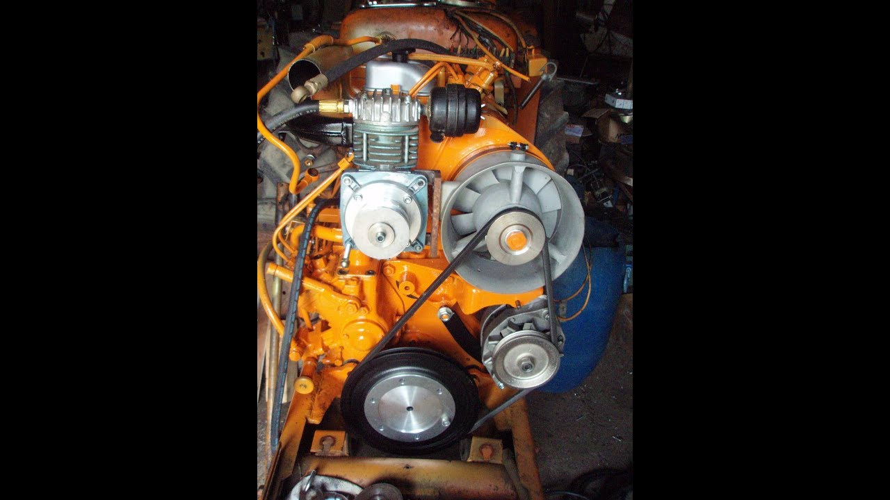 Tracteur RENAULT  V72, partie 1: la direction