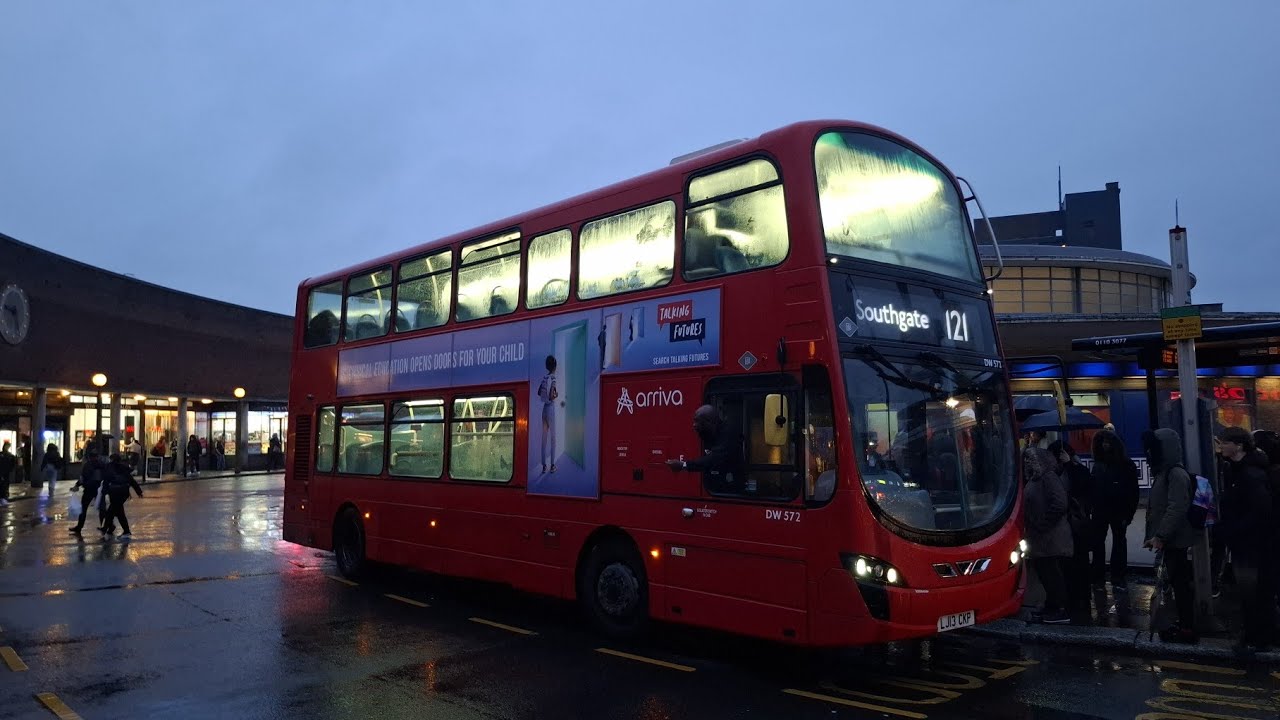 *Kickdown Galore* Arriva London VDL DB300/Wright Gemini 2 LJ13CKP DW572 | Service 121