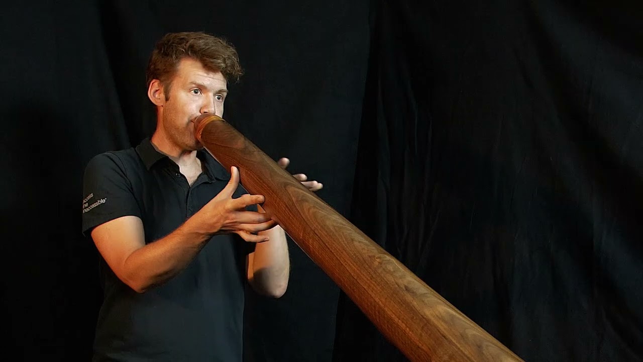 Zalem Signature Didgeridoo in flamed Walnut - Ujazi