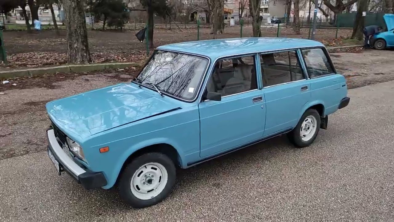 1990 Lada 2104 Overview