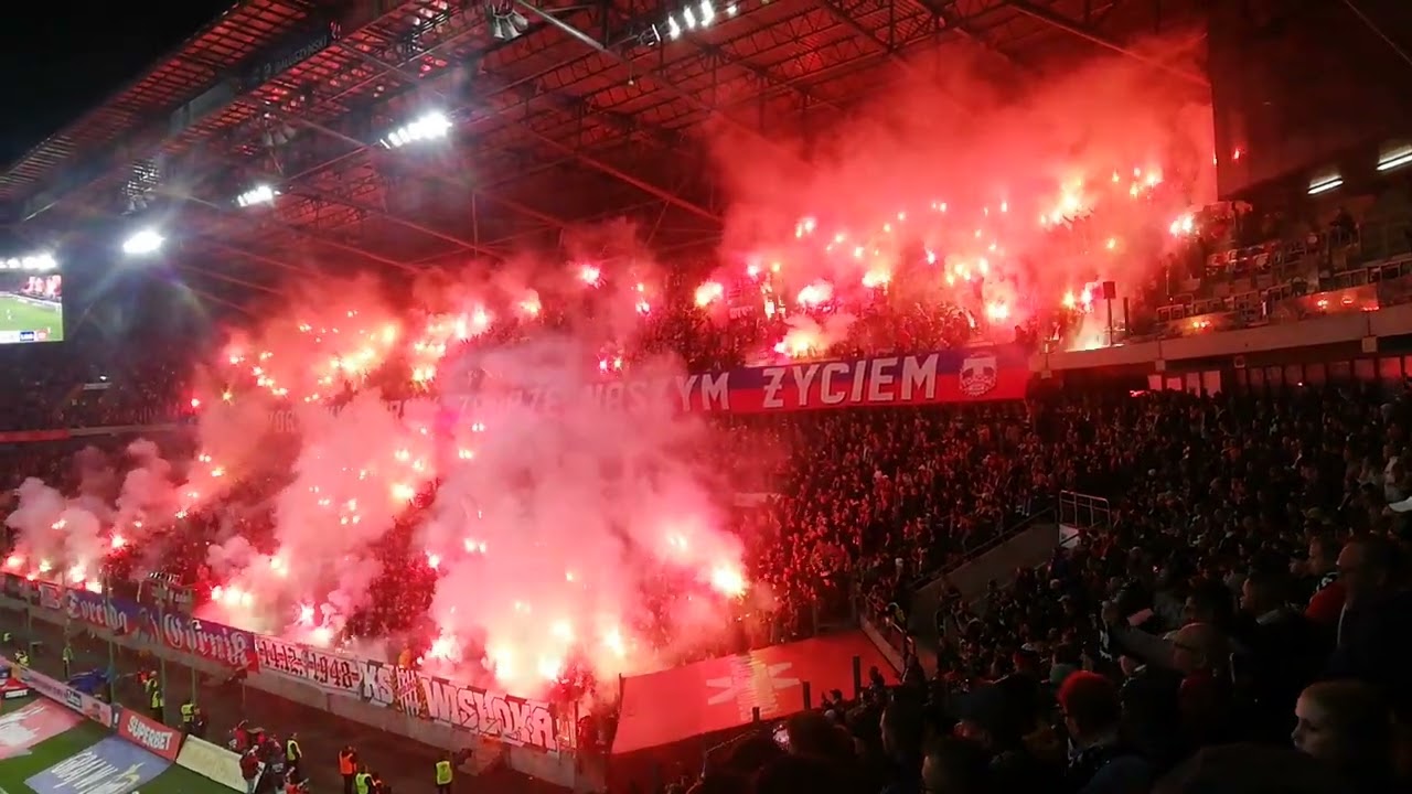 🔥 Górnik Zabrze – Legia Warszawa 05.10.2025 | Niesamowita oprawa kibiców i race! 🔥