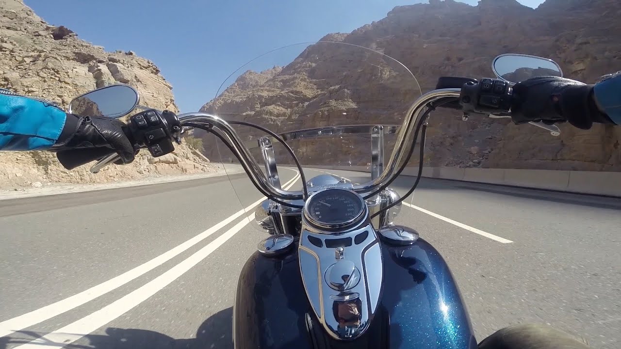 Motor Special: Harley-Davidson V.A.E. & Oman roadtrip - MotoMe - S3/03