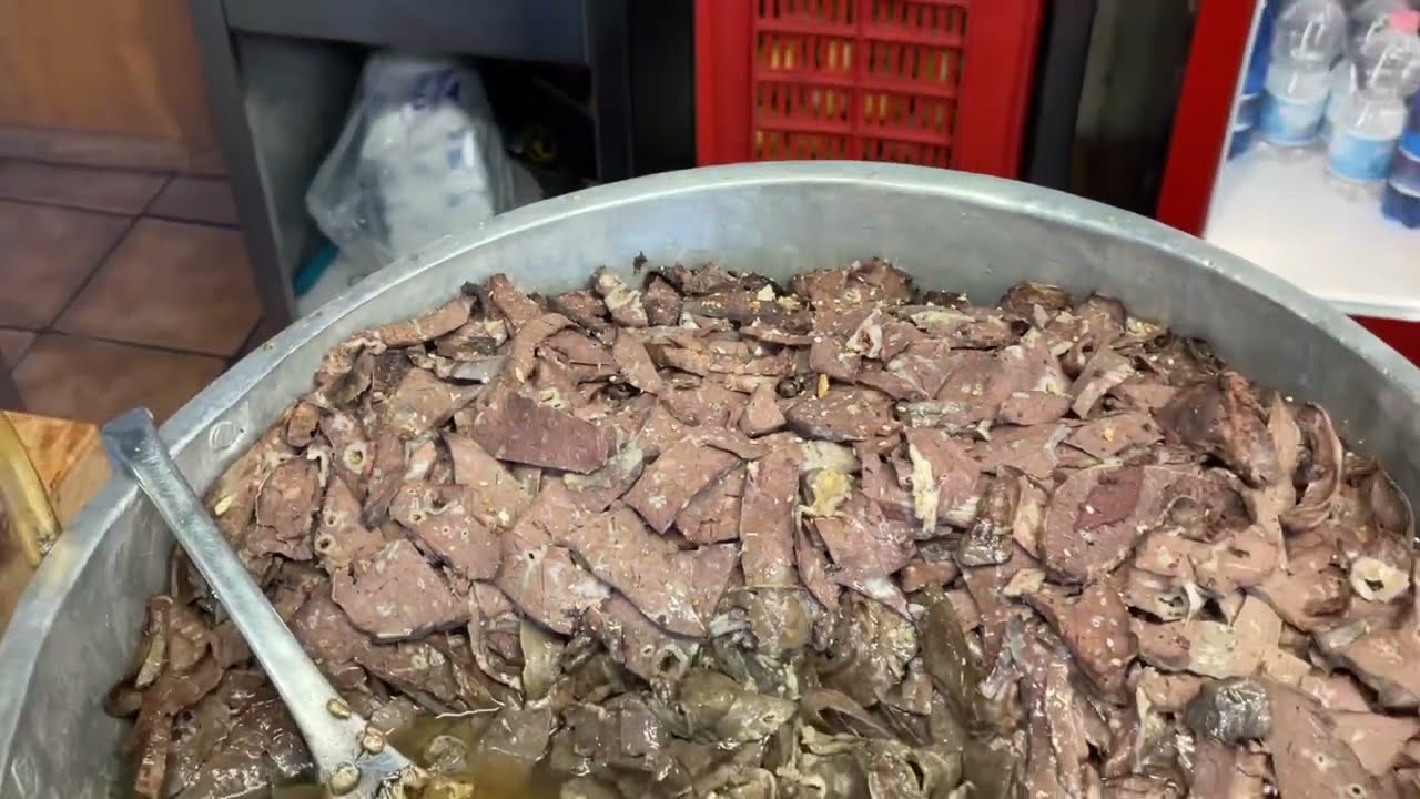 &ldquo;Pani ca Meusa&rdquo; DOP&hellip;di origine palermitana. Street Food Siculo a Porta Carbone