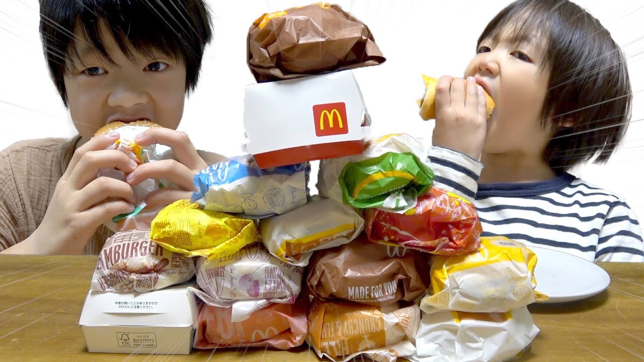 【大食い】マクドナルドのハンバーガー全種類食べきれるまで終われません！学校から帰ったらいきなり始まったwww