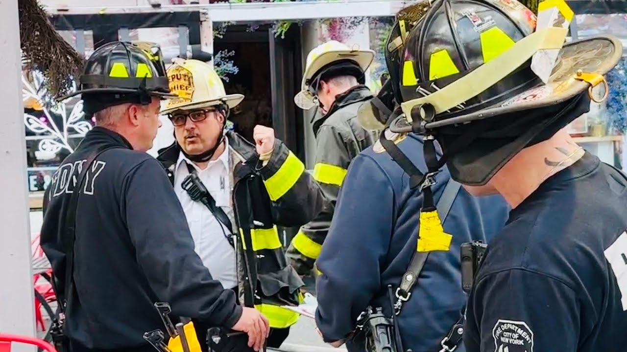 FDNY BOX 1135 ~ FDNY проводит работы по тушению небольшого пожара в подвале ресторана на Columbus...