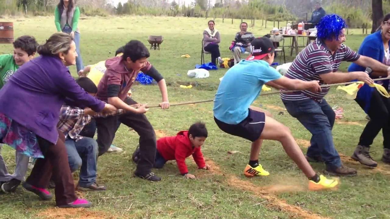 Parte 10: Tirar la cuerda, niños // Juegos Populares Familiares 2013 18/09/2013