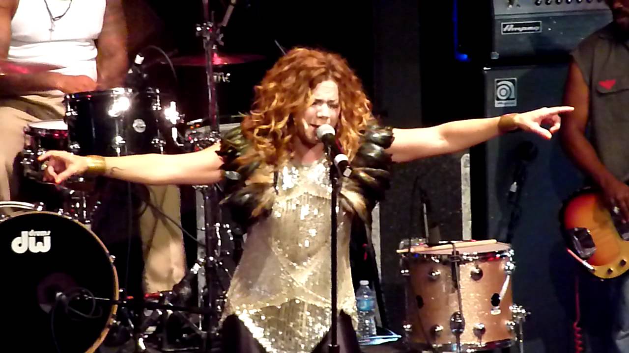 Nikka Costa - Like a Feather (Highline Ballroom, NYC) - 07.14.2011