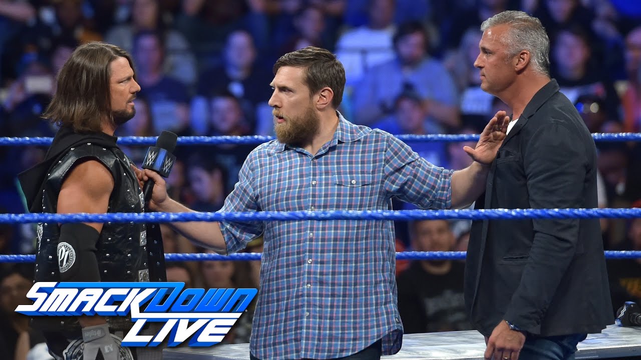 Словесная война повышает ставки при подписании контракта на WrestleMania: SmackDown LIVE, 28 март...
