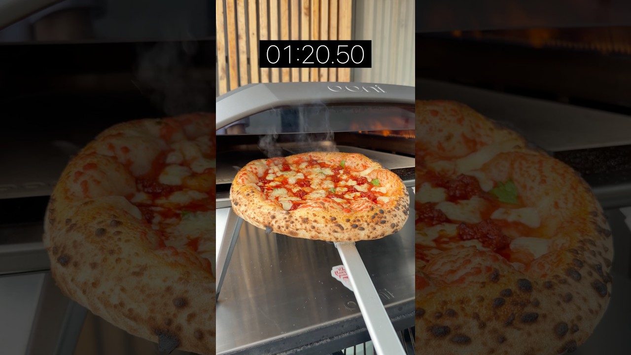 80 seconds to perfection! Real-time bake in the Ooni Koda 2 Pro. 'Nduja Margherita pizza. 🤩 #shorts
