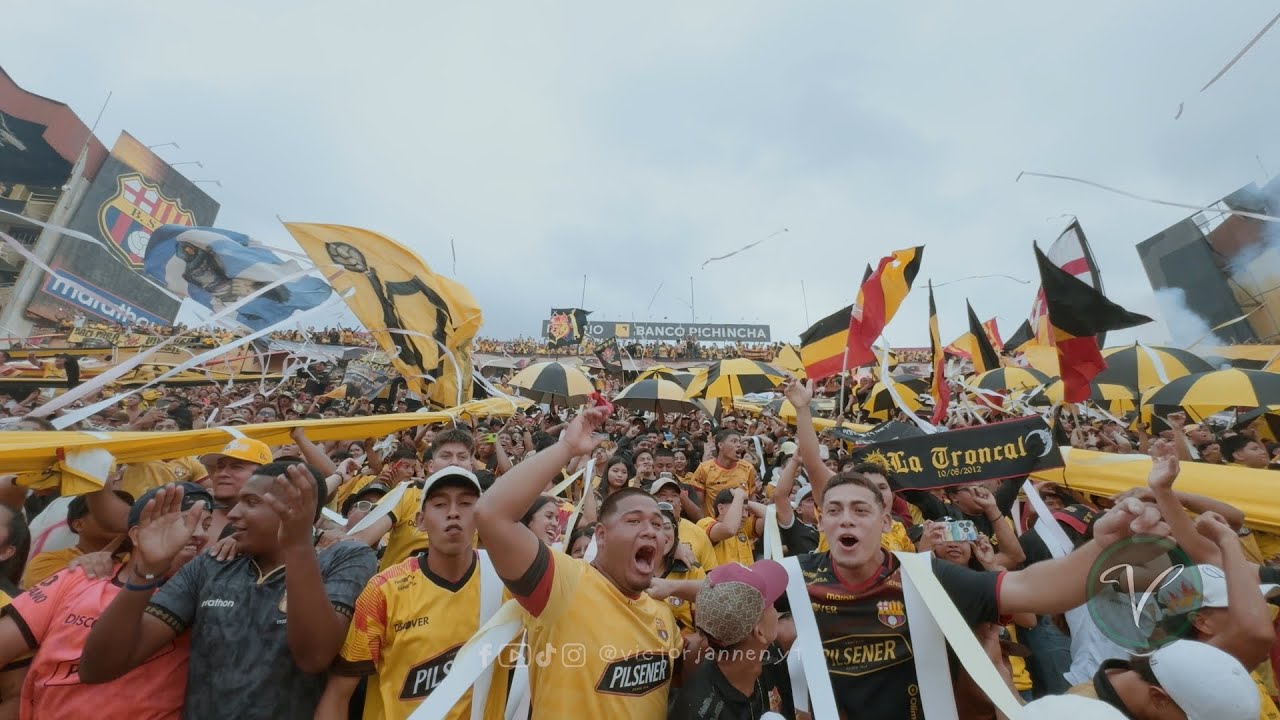 RESUMEN: Barcelona SC vs Emelec (2-0) | Así alentó la hinchada | Sur Oscura 2025