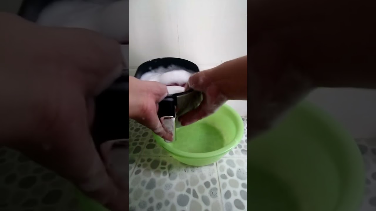 Cleaning old used dishes