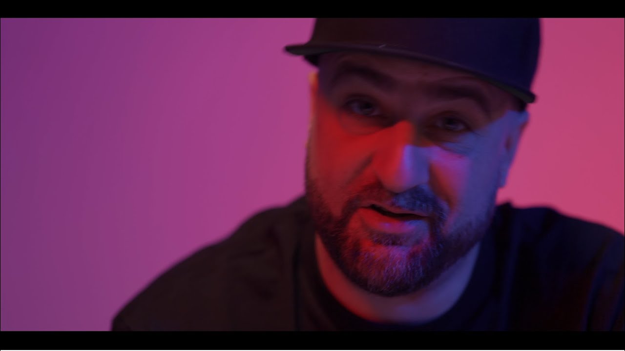 Cobna feat. D-Track et Jim Zeller - Pouces bleus